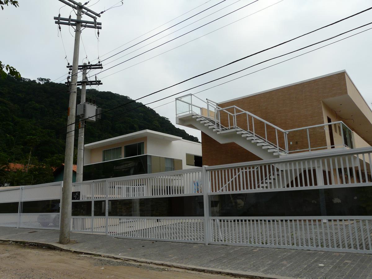 Em Cantos Do Mundo, Encontre Paz Nessa Micro Regiao Ecologica, Proximo As Praias Do Guaiuba E Do Tombo Pensão *